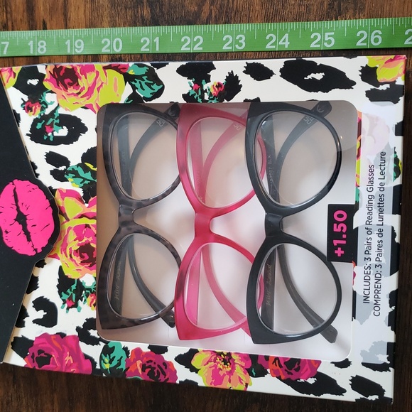 Betsey Johnson Set of 3 Cats Eye Reading Glasses +1.50 Strength - Picture 12 of 12